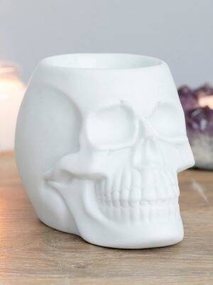 626736cee161f88aa013d30b95ffbd232d761512b3f3e881aa27fca05f4c3840 Brûle Parfum Tête mort white