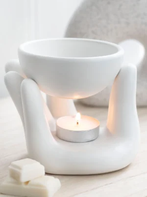 bdd28126777b881933d48e49a45ce016366a4eea79f899fea0bd983298fc32ed Brûle Parfum Jolie Main