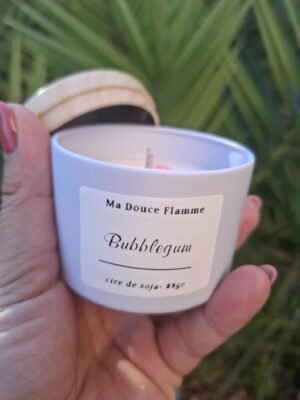 8f38f388-35ff-4546-a9c2-b14d52a51b05 Bougie Bubblegum